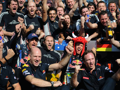 «Χρυσάφι» από τη Red Bull σε Vettel και ομάδα!